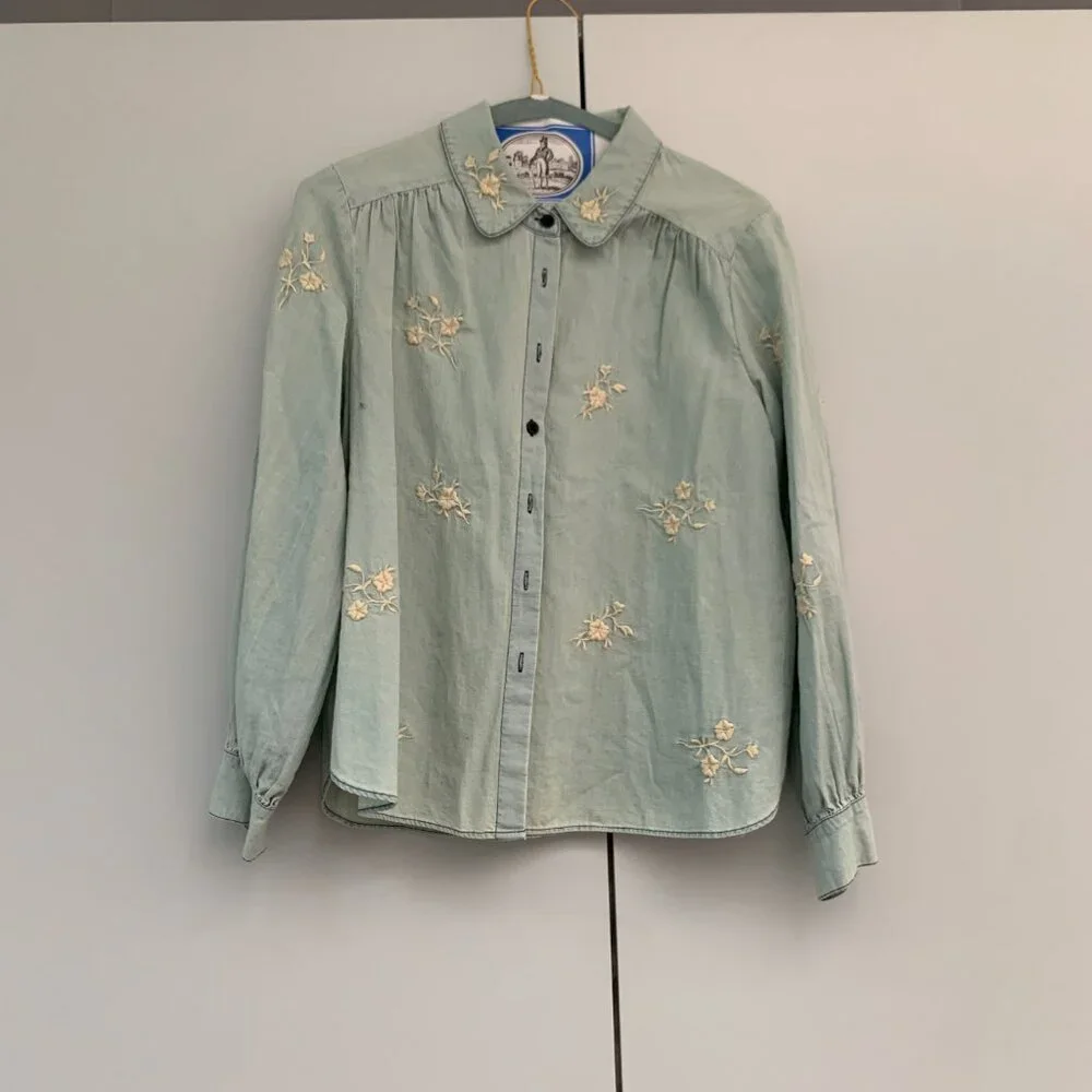 THE GREAT. Denim Embroidered Floral Blouse size 0 - Picture 1 of 3